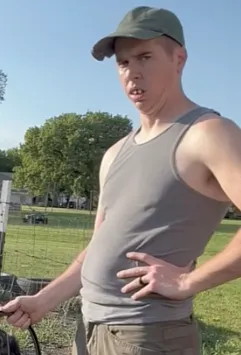 Buzz and Butch in a sponsored TikTok for Giraffe Tools